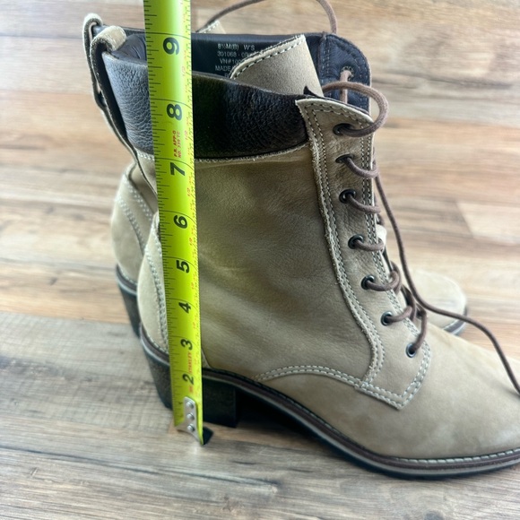 LL Bean Women's Boots Size 8.5M Block Heel Lug Sole Tan Chestnut Leather Lace Up - Picture 8 of 10